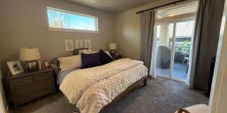 Beautiful 3 Bed/2.5 Bath Home in SE Bend - Ruby Peak Lane Gallery 14