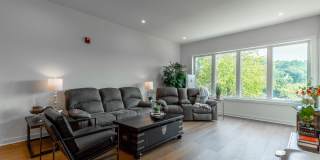 411 Fairpoint Street Gallery 4