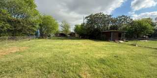 Updated 3-bedroom house with HUGE YARD!! Gallery 3