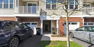 Spacious 3BR Condo in Highland Park Gallery 1