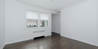 98 Nassau Road Gallery 13