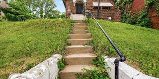 FOR RENT – 1965 Arlington Ave Gallery 9