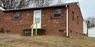 Cute 3 Bedroom/1 Bath House Near Downtown Winston Gallery 1