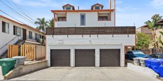 Spacious 3 Bed / 3 Bath Ocean Beach Townhome with Private Patio & Garage - Available NOW Gallery 26