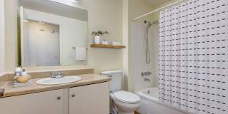 The Woodmark Apartments Gallery 11