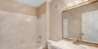 Inviting home with open layout in a prime Northwest location Gallery 10