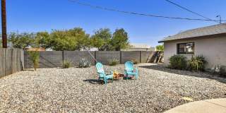 1986 E Palmcroft Drive Gallery 19