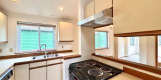 Beautiful Wedgwood Home with Flexible Living + 2nd Kitchen Gallery 4