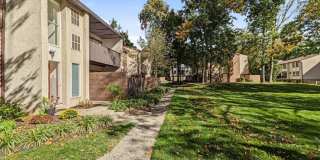 2-36 ASPEN WAY W Gallery 1