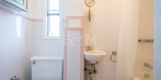 152 N 8th Street Gallery 6
