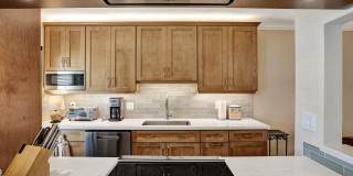 2866 NE 30th Street Gallery 24