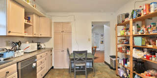 4-5 BR HOUSE on Frambes close to High St / Short term lease available Gallery 9
