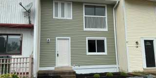Remodeled Three level Town home Gallery 1