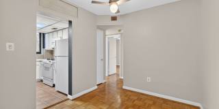 Professionally Managed, 2 Bedroom Corner Unit // Glover Park // Parking Included Gallery 7