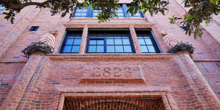 The Madelon Gallery 1