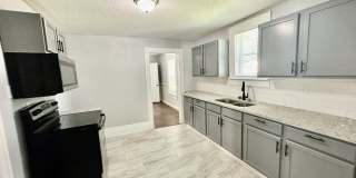 Wonderful Bungalow Just Renovated! Gallery 9