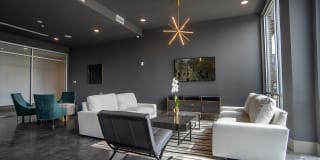 Avenue Madison Gallery 16