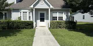 1001 Courtyard W Gallery 1