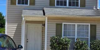 Room in 3 Bedroom Home in Raleigh Gallery 1