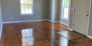 1714 Northwest Euclid Avenue Gallery 1