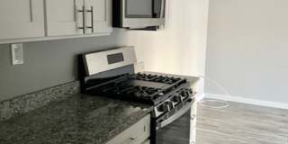 Fully Renovated Modern Apartments Gallery 4