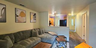 Charming Fully Furnished Home located in the vibrant city of Medford! Gallery 10
