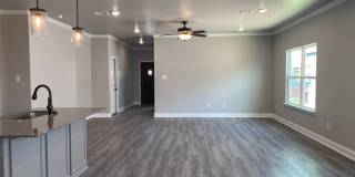 4 BEDROOM,  3 BATH Gallery 3