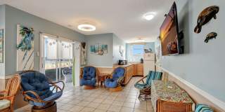1810 New Palm Way Gallery 39