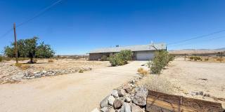 3 bedroom Home on 2 Acres Gallery 1