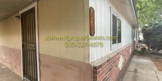 2 Bedroom, 1 Bath Duplex Gallery 1