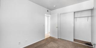Cozy 2 Bedroom Upstairs Unit With Lots of Natural Light! Gallery 18
