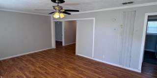 Just off 50th and I-27/ Newly Renovated-MOVE IN SPECIAL!! Gallery 11