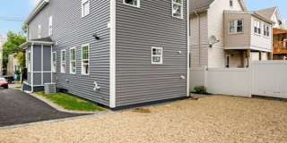 10 Brook Street - 1 Gallery 21