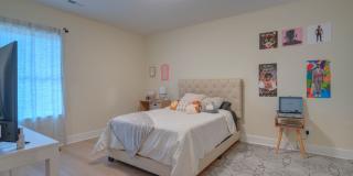 Furnished - 4- Bedroom Townhome - Perfect for Roommates Gallery 22
