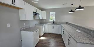 994 Seattle St Gallery 5