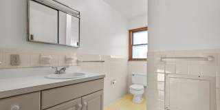 16 Harold Avenue Gallery 9