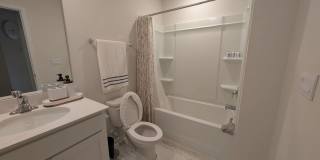 Room in 3 Bedroom Home at North Mills Rd Gallery 27