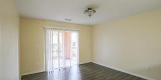 5451 Vineland Road Unit #2111 Gallery 8