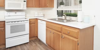 The Knolls Apartment Homes Gallery 24