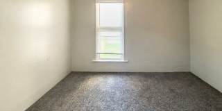 Downtown Home with fence and nice updates and clawfoot tub Gallery 6