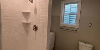 Charming Historic Duplex In the Heart if Savannah's Historic District Gallery 8