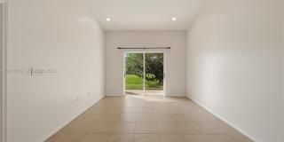 3393 NE 11th Dr Gallery 21