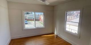Great House in Oakland with a yard! 2 Beds, 1 Bath Gallery 29