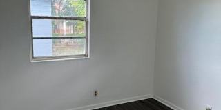 1729 LOGAN Street W Gallery 4