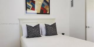 Beautiful waterfront townhouse in the heart of Miami Gallery 38