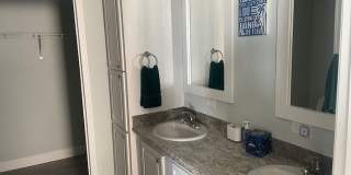 2951 York Road Gallery 14