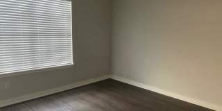2133 W Anderson Ln 2133 W Anderson Ln Gallery 1