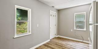Updated 3 Bedroom on Quiet Street Minutes from Downtown Gallery 7