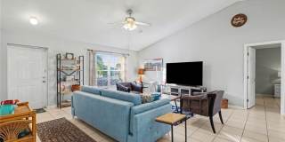 2727 SW 2nd Court Gallery 7