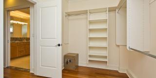 Kahala - 4 Bedroom, 3.5 Bathroom, 2 vehicle garage Gallery 19